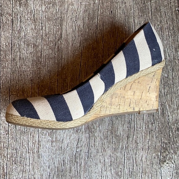 Life Stride wedges. - Picture 2 of 4